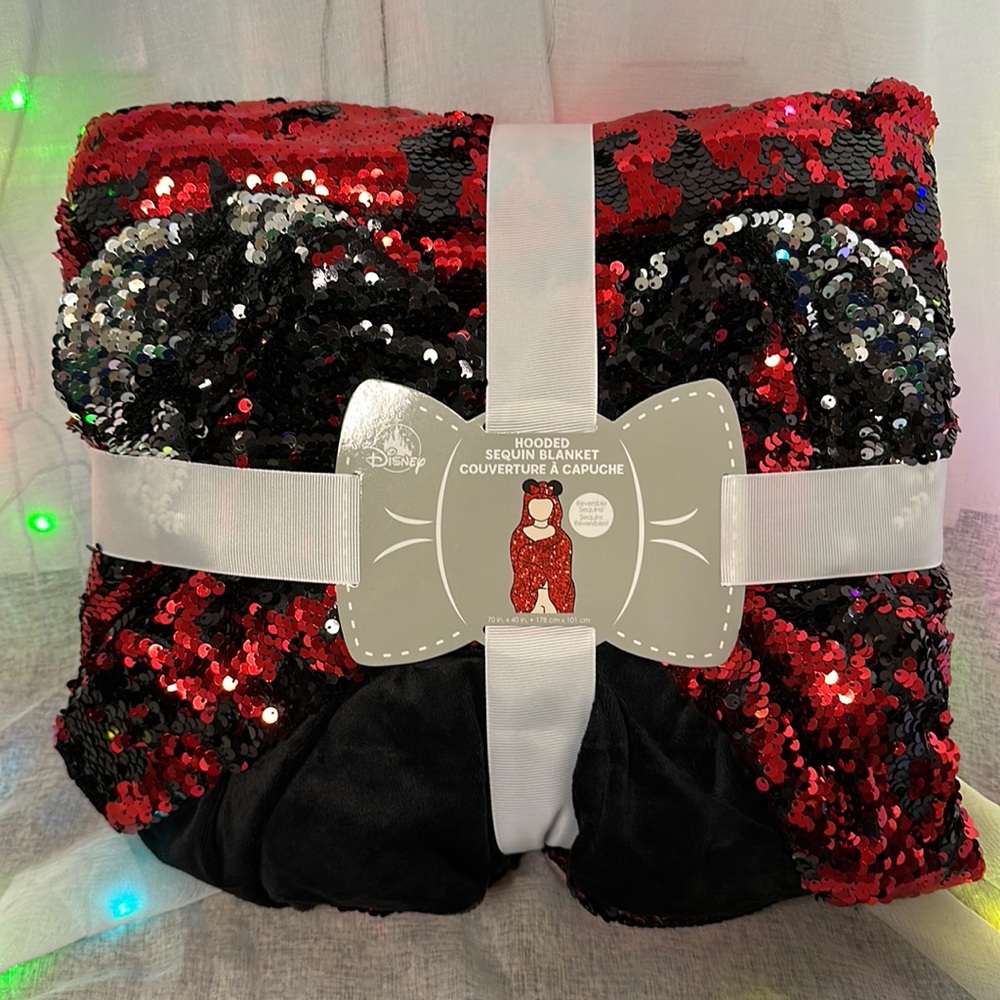 Disney Hooded Reversible Sequin Minnie Mouse Blanket